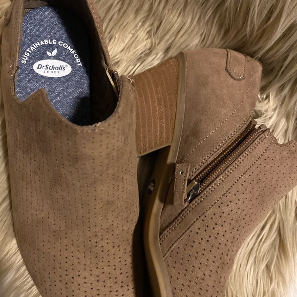 Dr. Scoll’s Booties, size 8 brand New, color Tan - Picture 2 of 6